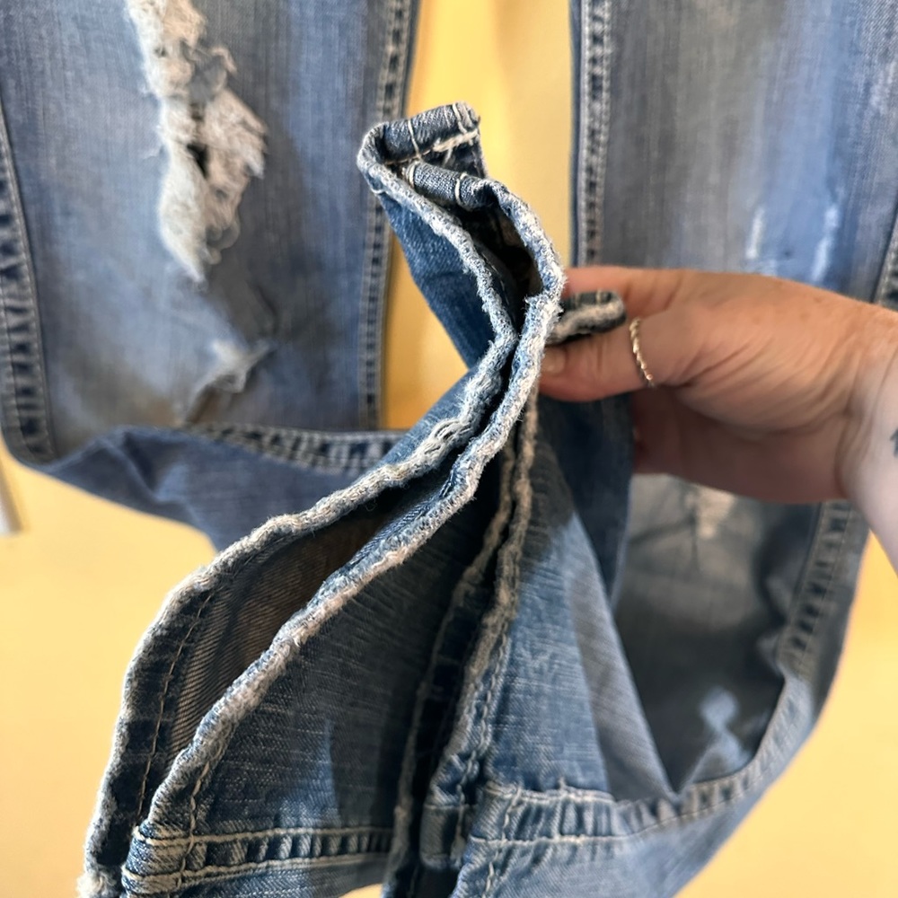 Silver Jeans - Picture 3 of 3